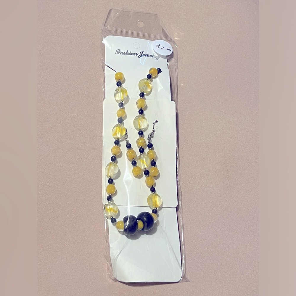 Fashion Jewelry Necklace and earrings set